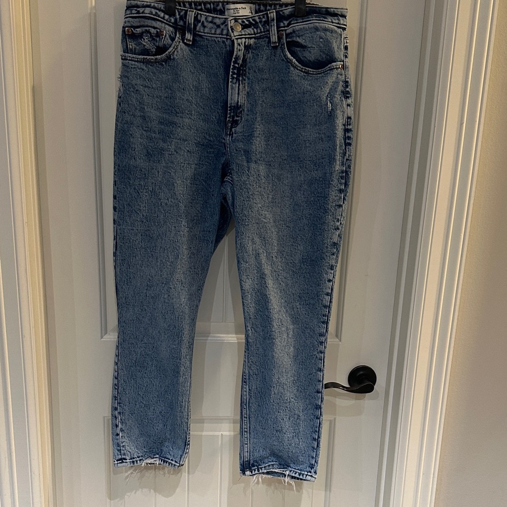 Abercrombie & Fitch The mom high rise jeans